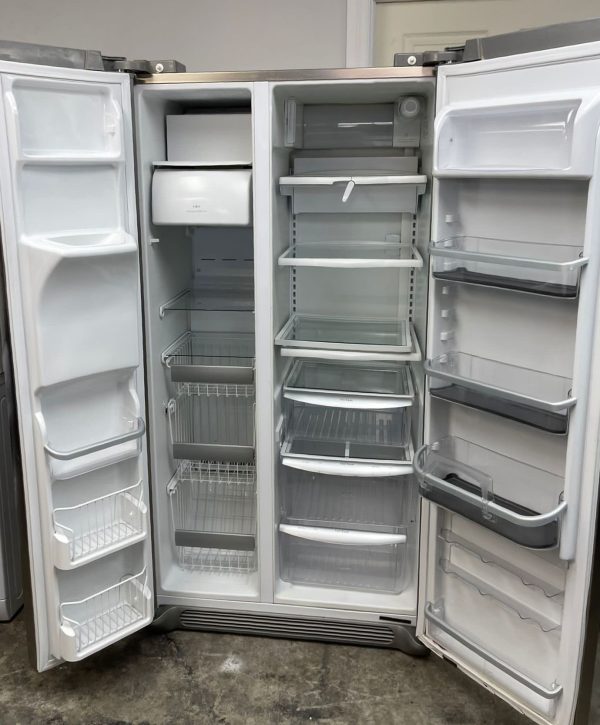 Used Frigidaire Refrigerator FPHC2399KF1