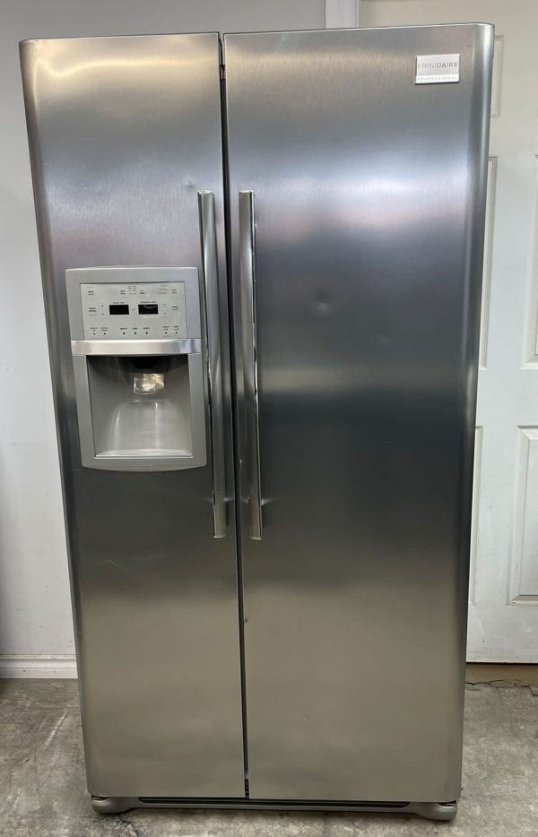 Used Frigidaire Refrigerator FPHC2399KF1