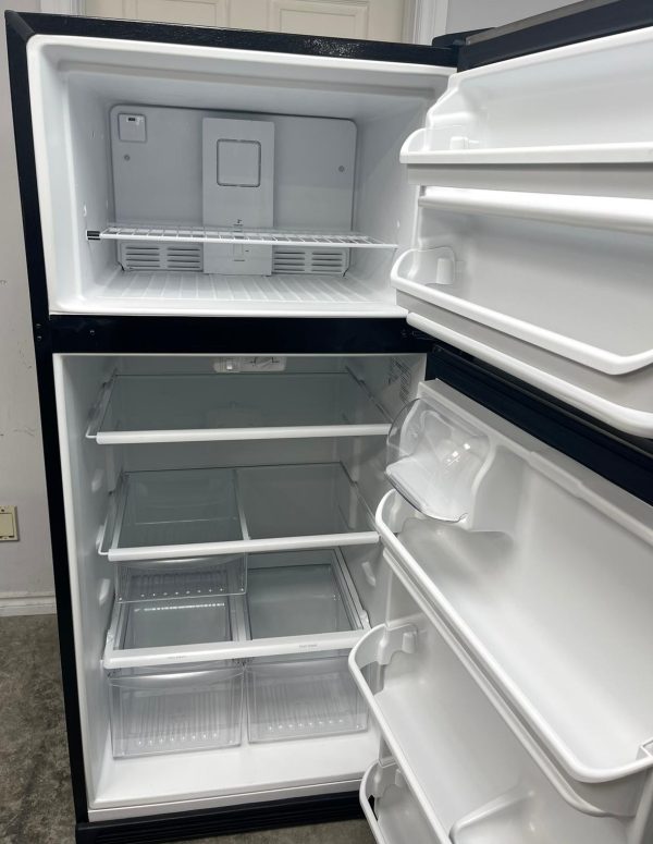 Used Frigidaire Refrigerator FFHT1821TS1