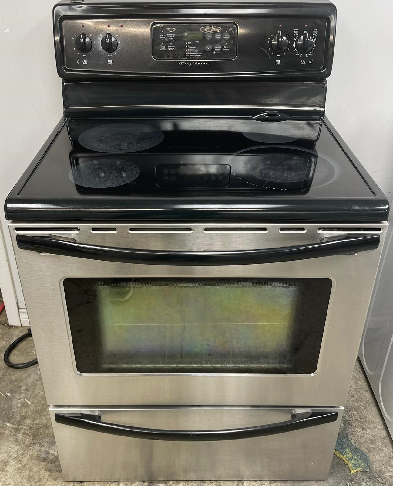 Used Frigidaire Electric Stove CFEF372EC2 Sale 