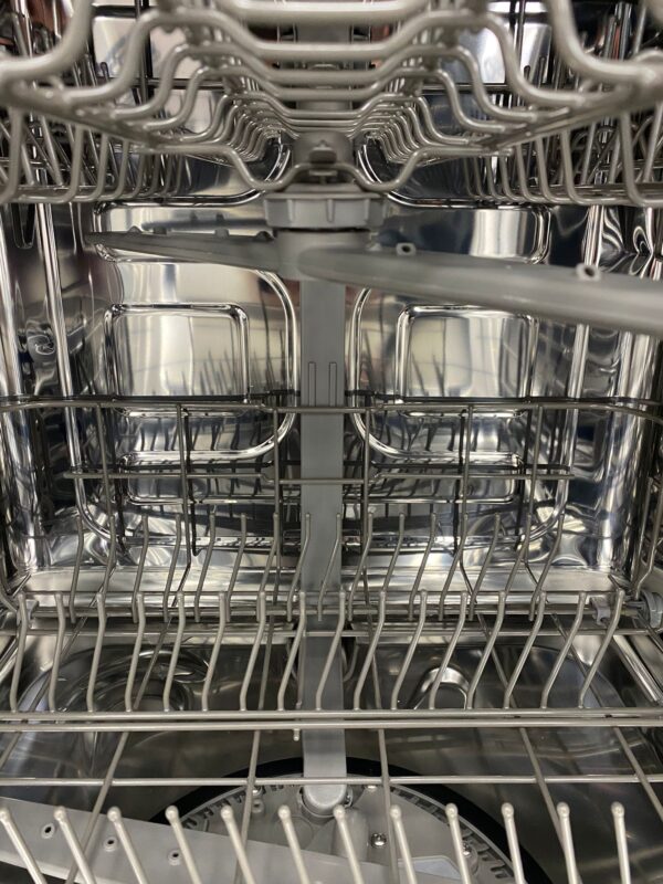Open Box Samsung 24" Built-In Dishwasher DW80T5040US For Sale