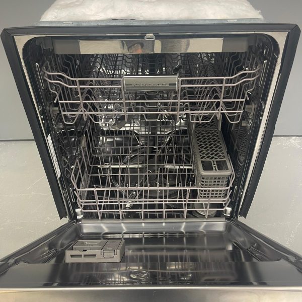 Open Box KitchenAid Dishwasher Model KDTE234GPS For Sale