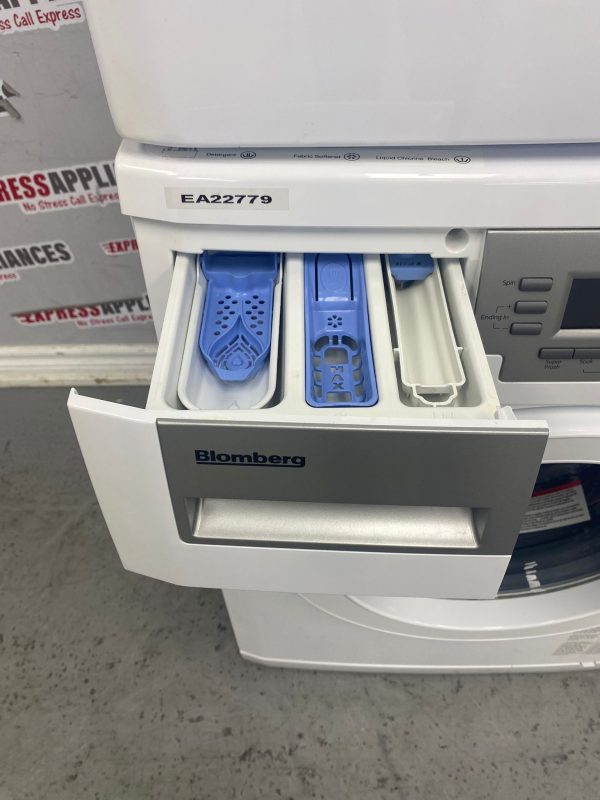 Used Blomberg Front Load 24” Washer and Dryer Stackable Set WM77120NBL01 DV17542 For Sale