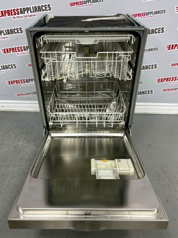 Used Miele Built-In Stainless Steel Dishwasher G2120SCU For Sale