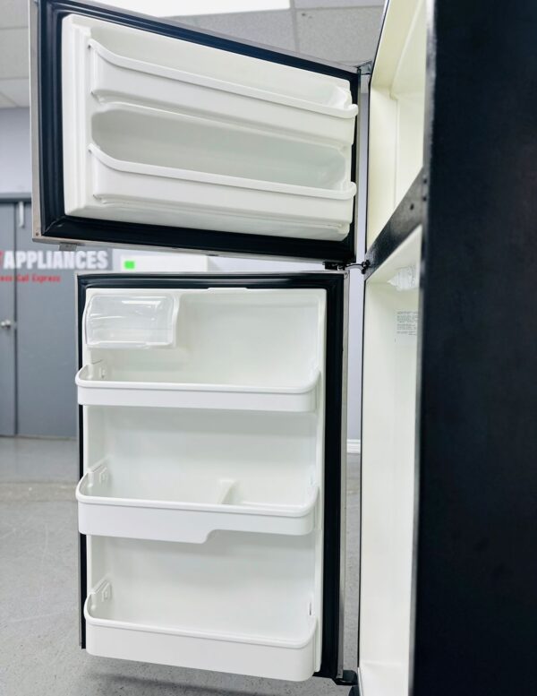Used Frigidaire 30” Top Freezer Refrigerator CFTR1826LK7 For Sale