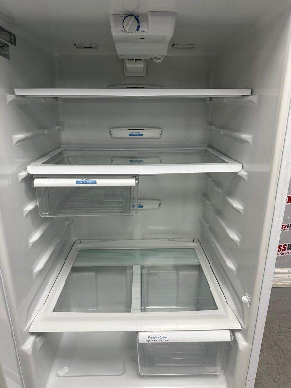 Used Whirlpool 28” Counter Depth Top Freezer Refrigerator ER8MHKXRQ01 For Sale