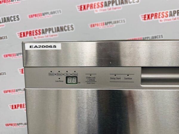 Used Samsung Dishwasher DMT350RFSXAC For Sale