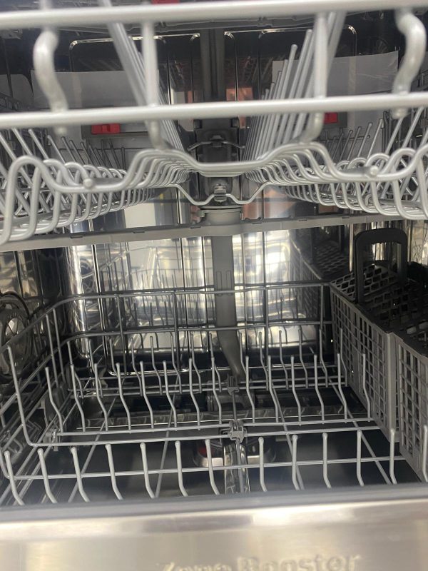 Open Box Samsung Built-in 24” Dishwasher DW80R9950UG/AC For Sale