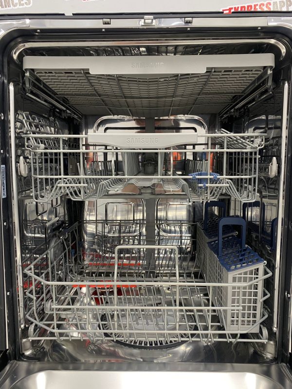 Used Samsung Built-in 24” Dishwasher DW80R5061US For Sale