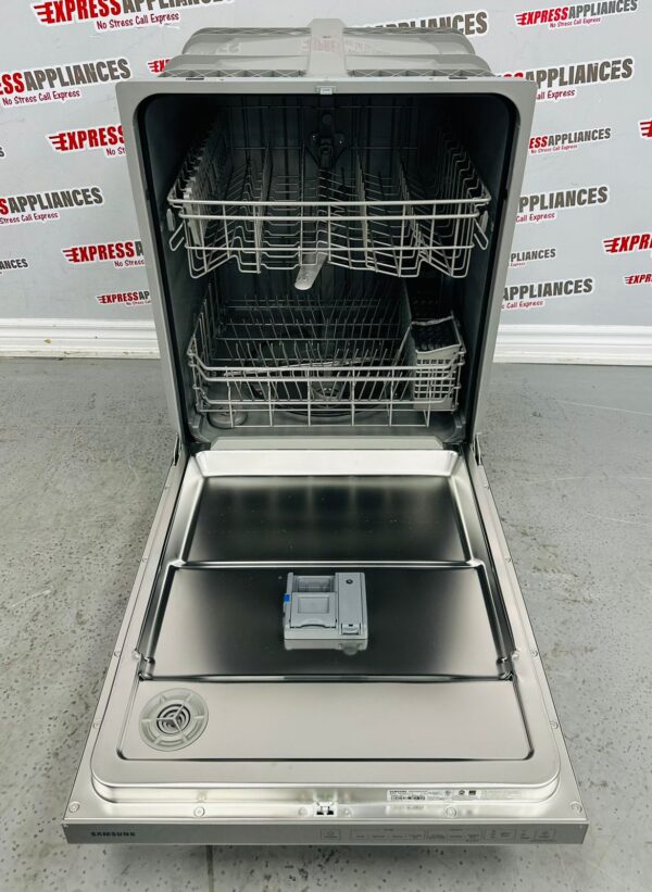 Open Box Samsung 24” Built-In Dishwasher DW80R2031US For Sale