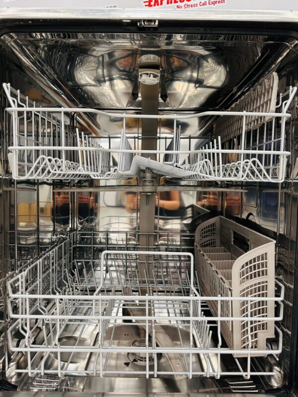 Used Bosch 24" Dishwasher SHE33T55UC/07 For Sale