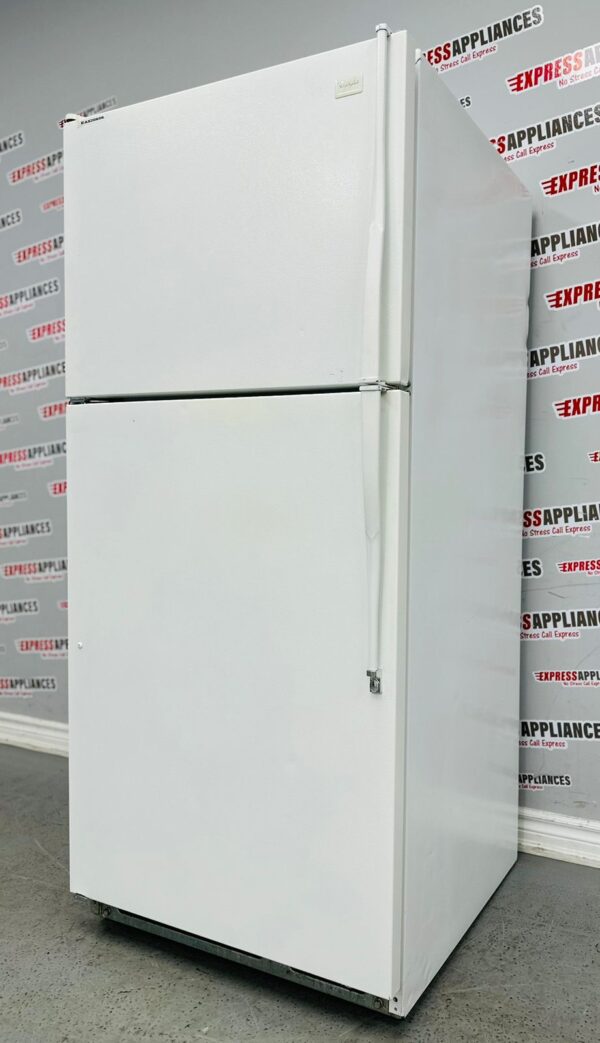 Used 30” Whirlpool Top Freezer Refrigerator ET18NKXFW03 For Sale