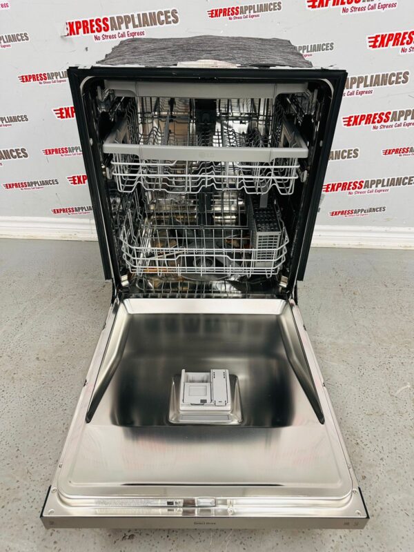 Used LG 24” Built-In Dishwasher LDFN4542S For Sale