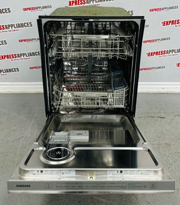 Used Samsung 24” Built-In Dishwasher DW80F800UWS/AC For Sale