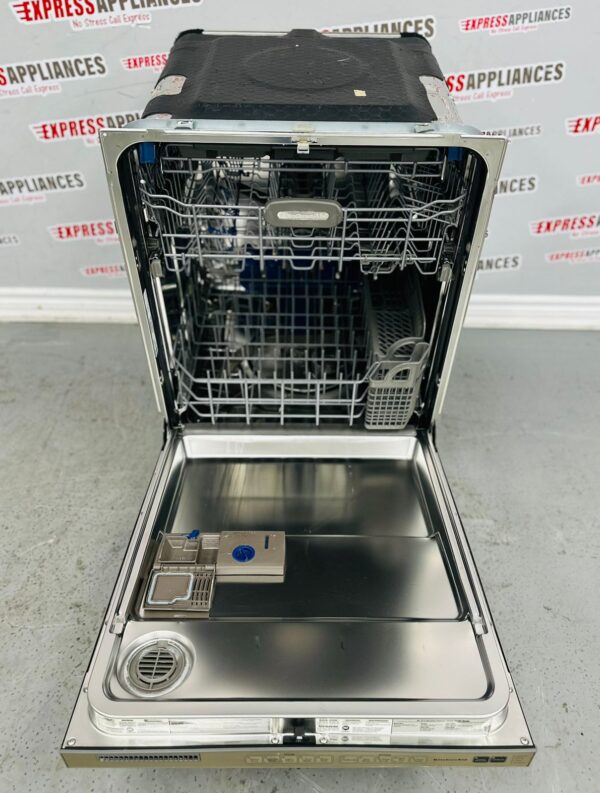 Used KitchenAid Built-In Dishwasher KUDE03FTSS0 For Sale