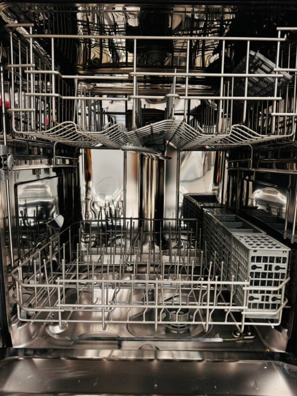 Used GE Built-In Undercounter 24” Dishwasher GDT696SSF1SS For Sale