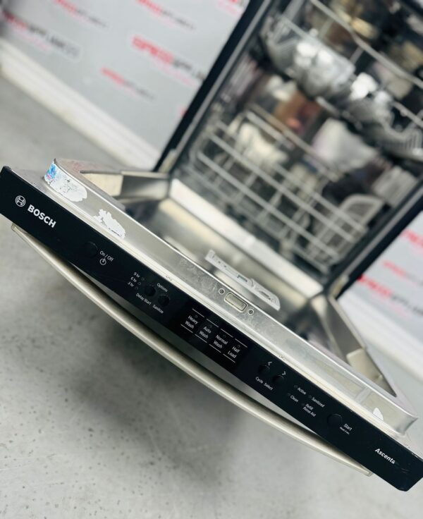 Used Bosch 24" Built-In Dishwasher SHX3AR55UC/08  For Sale