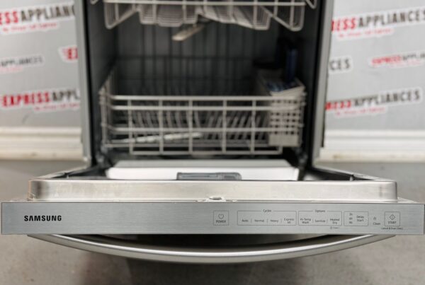 Used Samsung Built-In 24” Dishwasher DW80M2020US For Sale