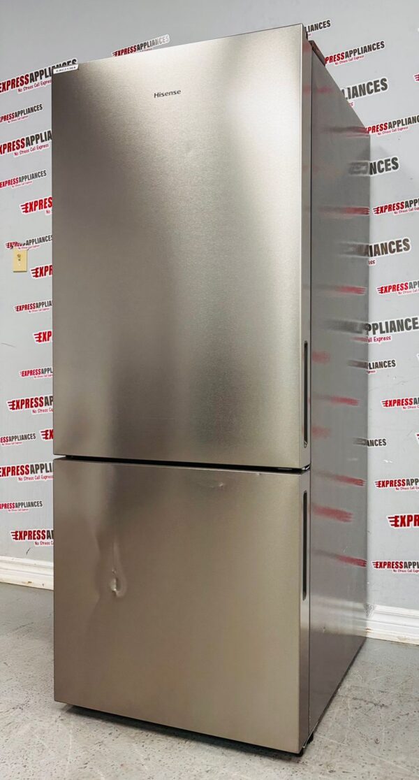 Open Box Hisense Bottom Freezer 28” Refrigerator RB15A2CSE For Sale