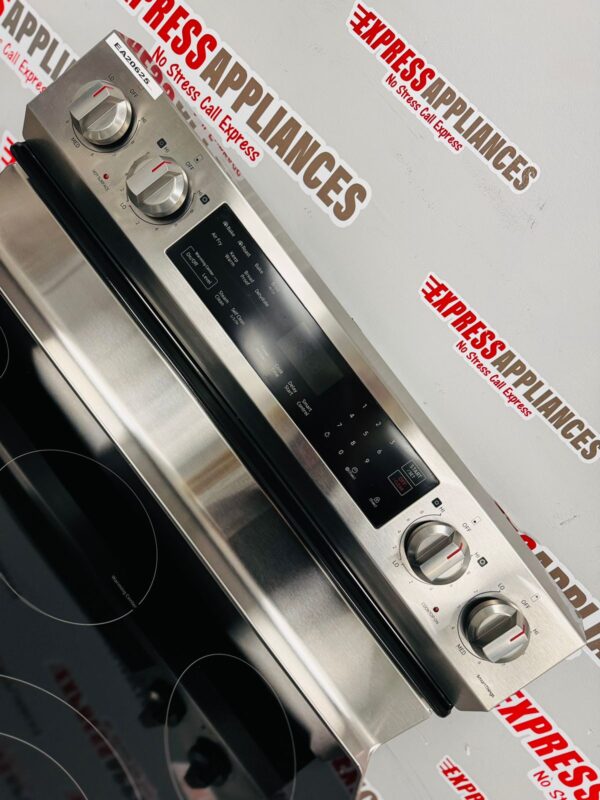 Used Samsung 30” Glass-Top Stove NE63A6511SS/AC For Sale