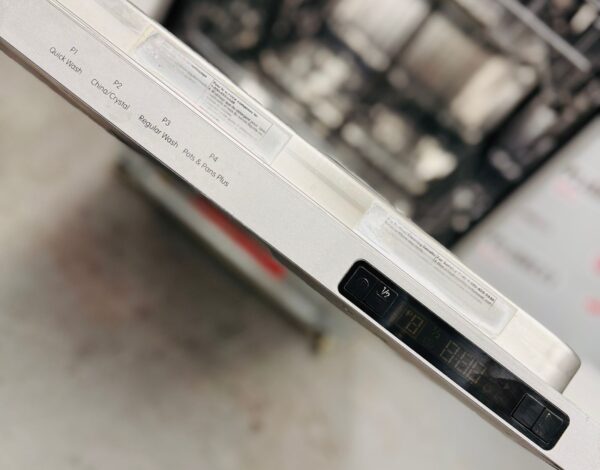 Used Blomberg Panel Ready 24” Dishwasher DWT54100FBI For Sale