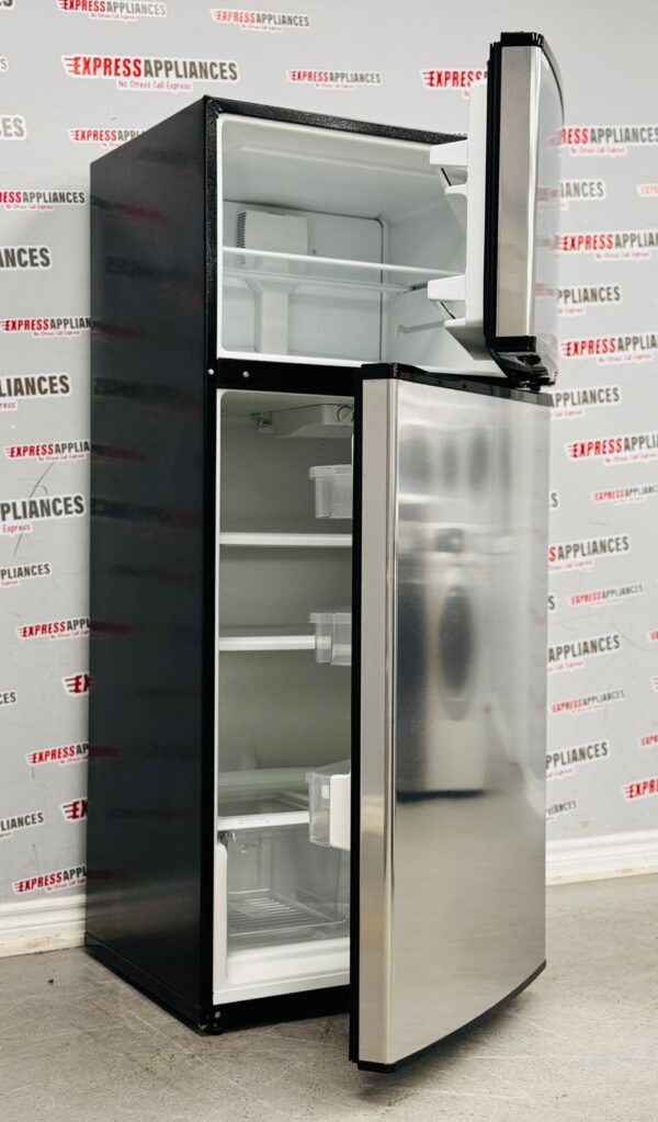 Used Whirlpool 28" Refrigerator W8RXCGFXB01 For Sale