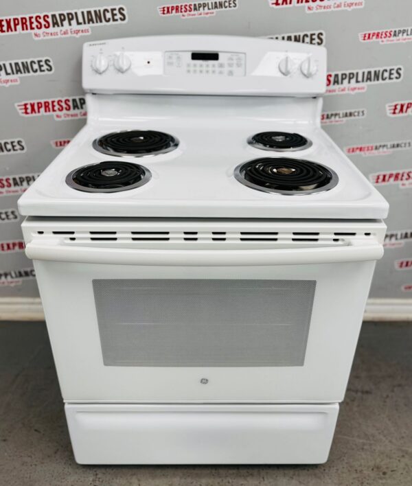 Used GE Freestanding Coil 30” Stove JCB530DJ2WW For Sale