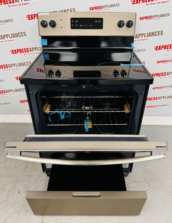 Open Box GE Freestanding 30” Glass Stove JVB630EK7ES For Sale