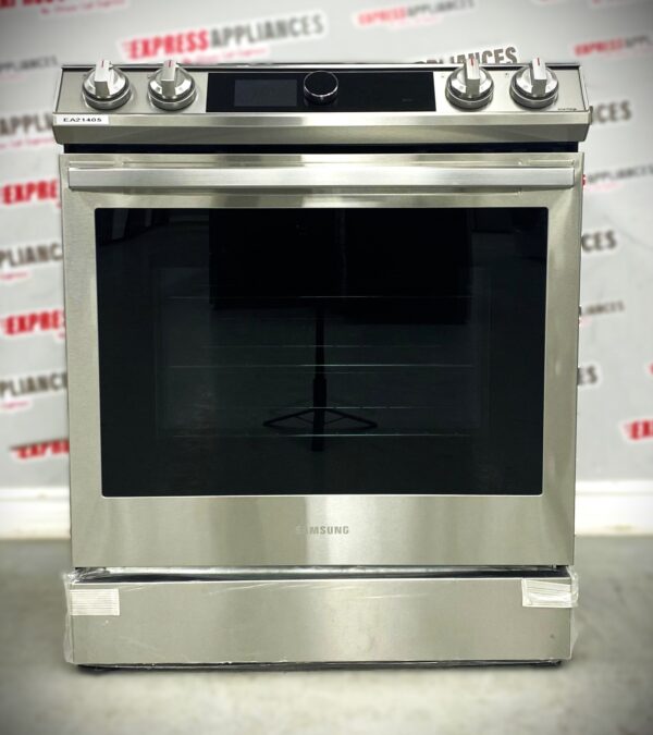 Open Box 30” Samsung Slide-In Induction Stove NE63T8911SS/AC For Sale