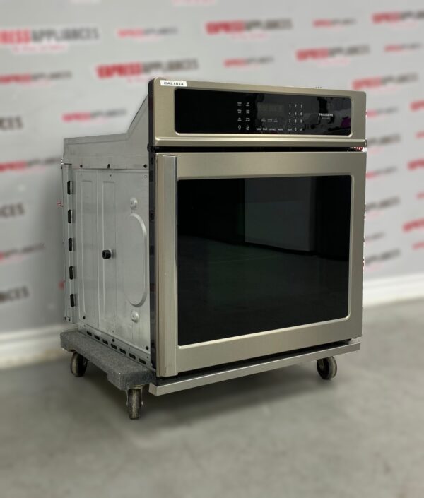 Used Frigidaire 27” Single Wall Oven FGEW276SPFD For Sale