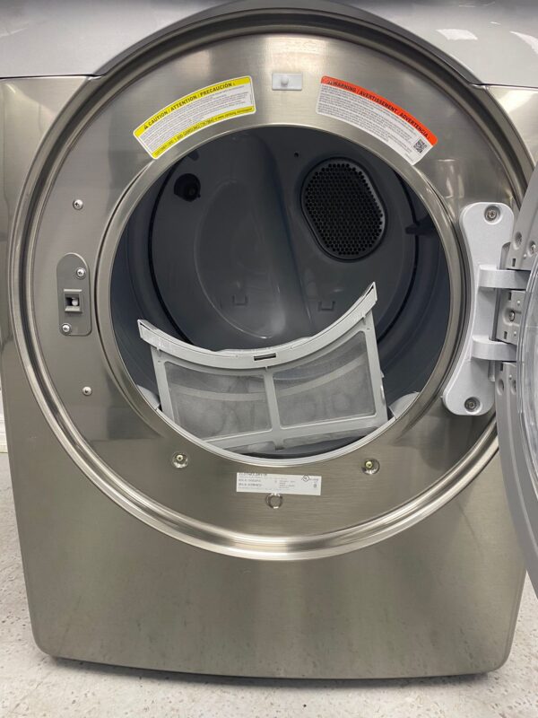 Used Samsung Electric 27” Stackable Dryer DV42H5200EP/AC For Sale