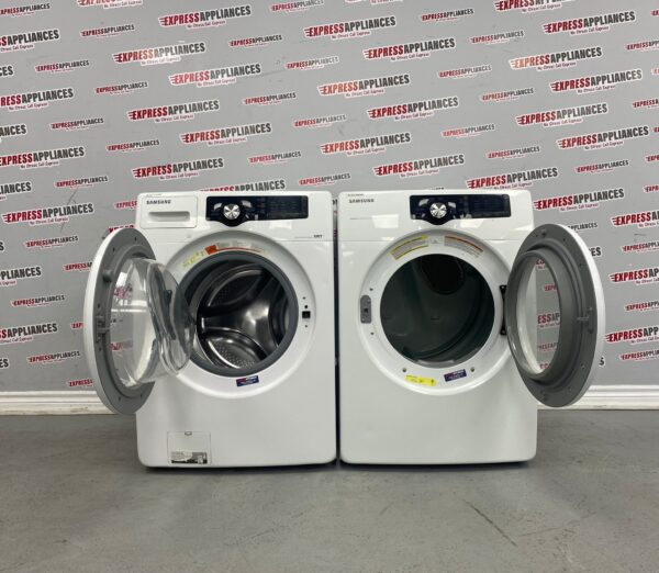 Used Samsung 27” Stackable Washer and Dryer Set WF210ANW/XAC-01, DV210AEW/XAC-01 For Sale
