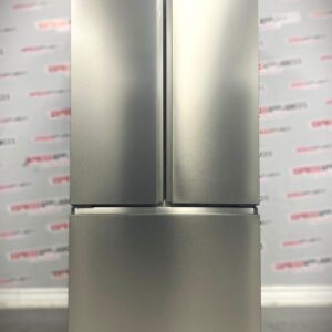 Floor Model Hisense 30” French Door Refrigerator RF21A3FSE