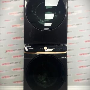 Open Box Samsung Front Load Washer and Dryer 27” Set WF46BG6500AV DVE46BG6500V For Sale