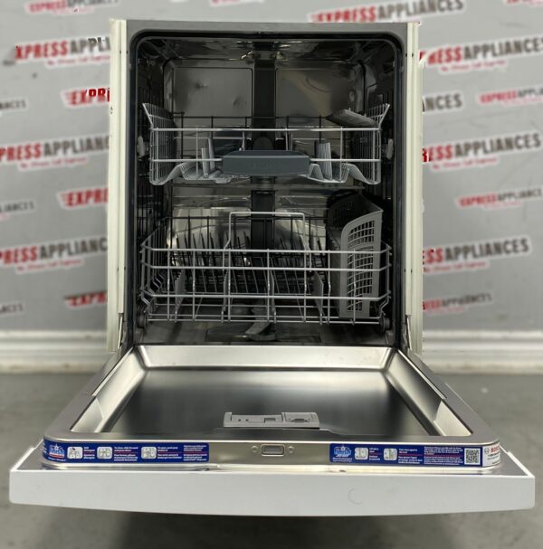 Used Bosch Built-In 24” Dishwasher SHE3AR72UC/27 For Sale