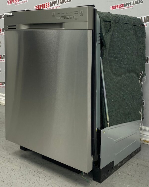 Used Samsung 24" Built-In Dishwasher DW80K2021US/AC For Sale