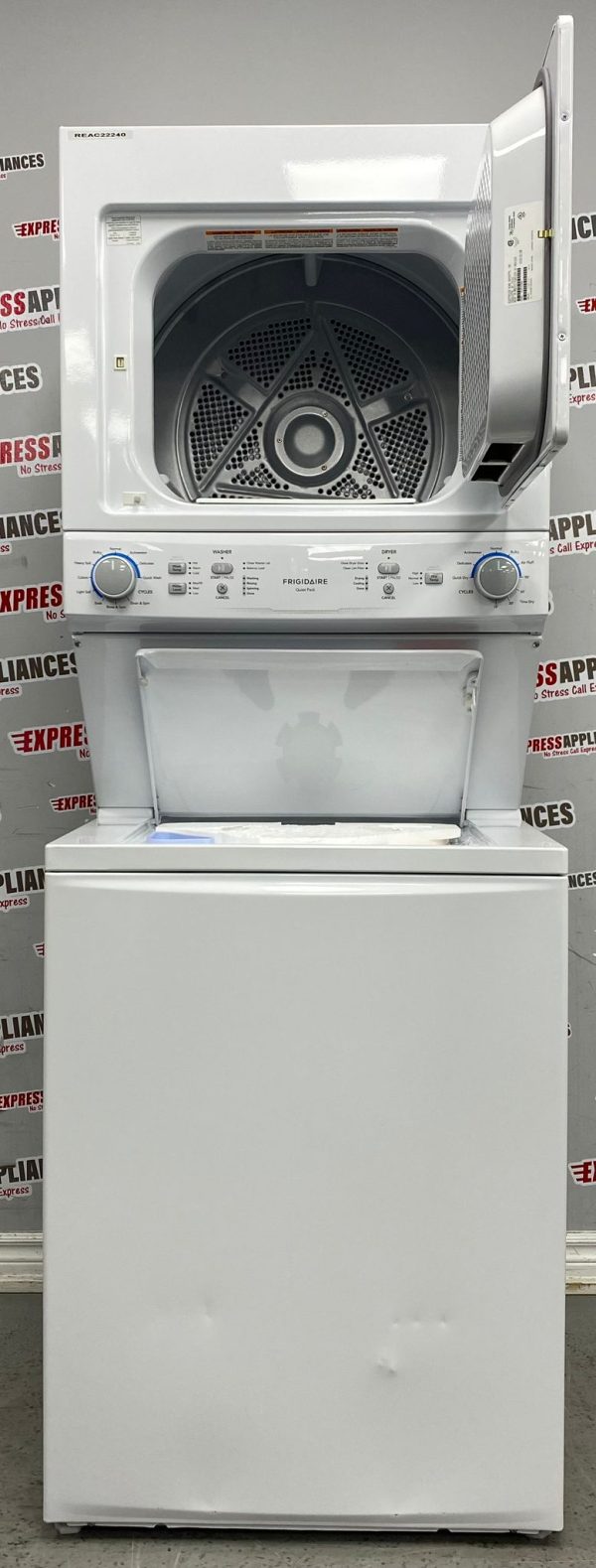 Open Box Frigidaire Washer/Dryer 27” Laundry Centre FLCE752CAW4 For Sale