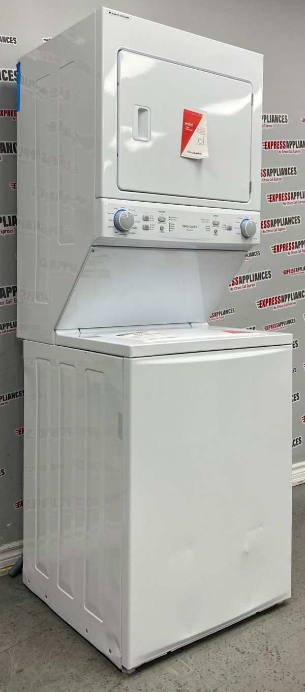 Open Box Frigidaire Washer/Dryer 27” Laundry Centre FLCE752CAW4 For Sale