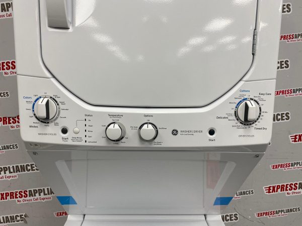 Open Box GE 24” Laundry Centre Washer and Dryer GUD24ESMM1WW For Sale