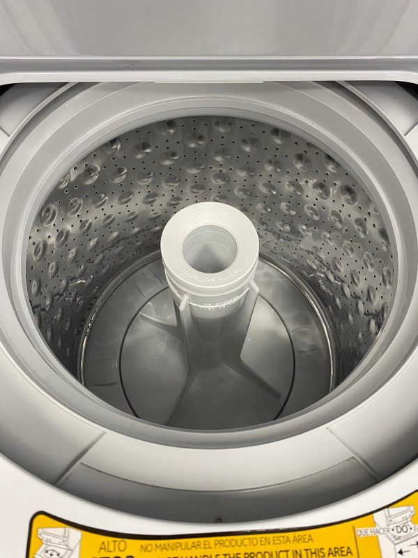 Open Box GE 24” Laundry Centre Washer and Dryer GUD24ESMM1WW For Sale