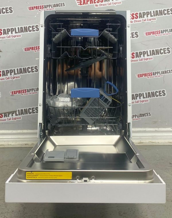 Open box Danby 18" Built in Dishwasher DDW18D1EW For Sale