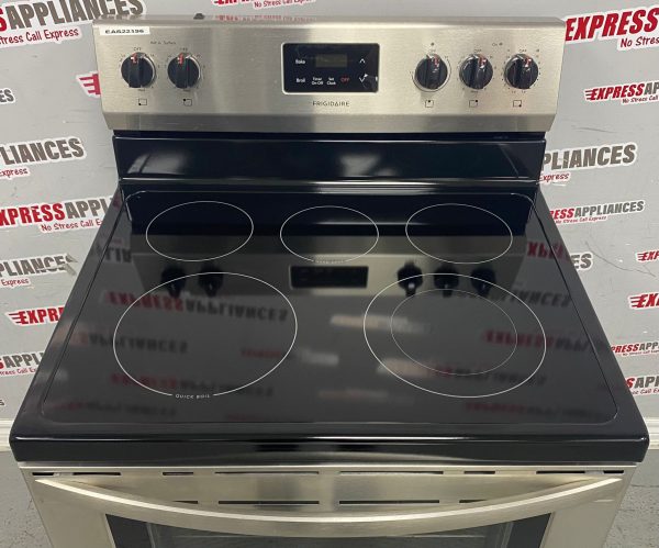 Used Frigidaire 30” Freestanding Glass Top Stove FCRE305CASK For Sale