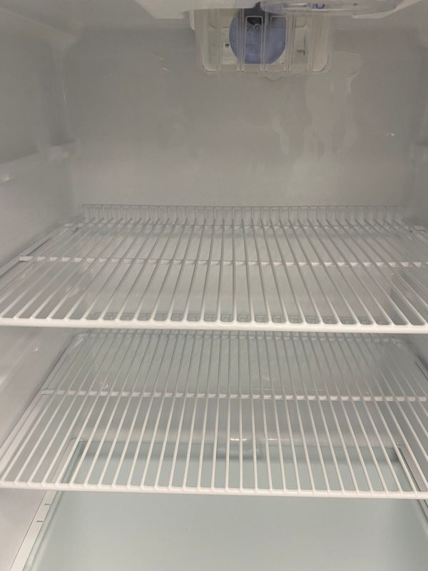 Used Maytag 28” Top Freezer Refrigerator MTL1502AEW For Sale