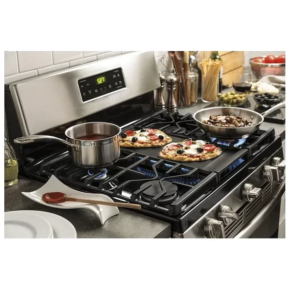 New GE Freestanding Gas 30" Stove JCGBS66SEKSS For Sale