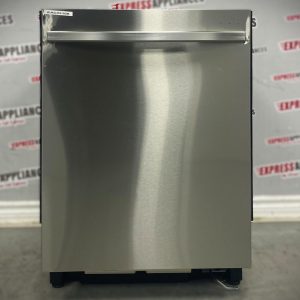 Open Box Samsung 24" Built-In Dishwasher DW80B6061US/AA For Sale