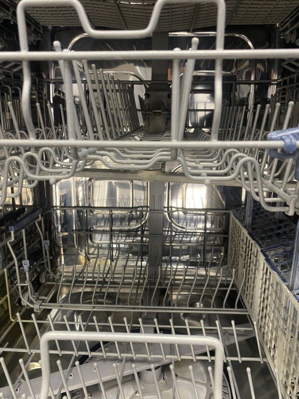 Used Samsung 24" Build-In Dishwasher DW80T5040US For Sale