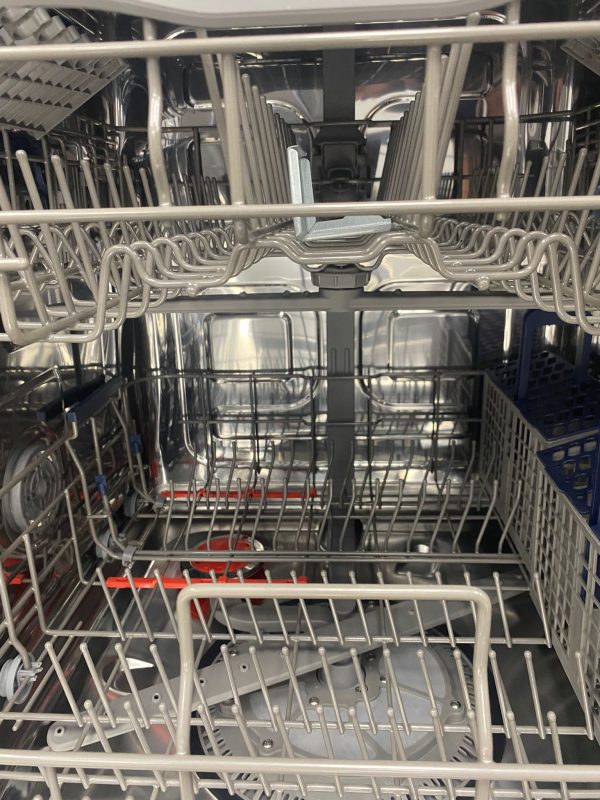 Used Samsung 24” Built-In Dishwasher DW80R5061UG For Sale