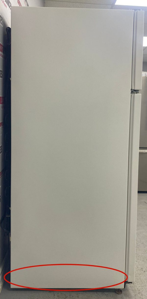 Used Westinghouse Top Freezer 24” Refrigerator MRT12CREW-1 For Sale