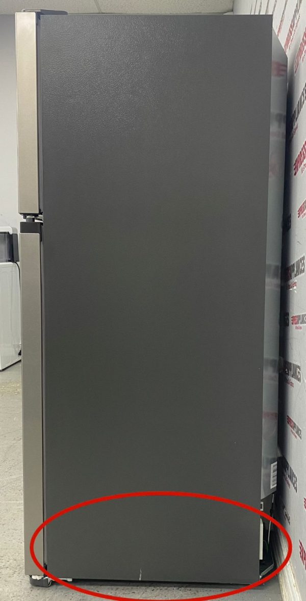 Open Box Frigidaire Top Freezer 27” Refrigerator FFHT1425VV05 For Sale