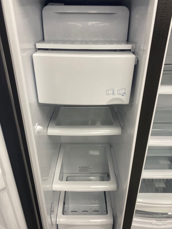 Open Box GE Cafe 36” Side-By-Side Refrigerator CZS22MP2NJS1 For Sale